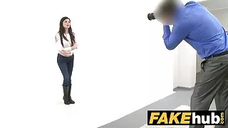 L'anziana zia Likehuge fa un pompino a un giovane ragazzo. video porno amatoriali italiani con dialoghi