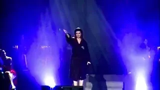 Katie Kesh gioca con video porno reali amatoriali italiani il clitoride.