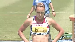 I vicini si strofinano le fighe leccate. xxx italiani amatoriali