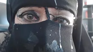 Tyler Nixon prende una MILF tettona solo video porno amatoriali italiani durante Halloween.