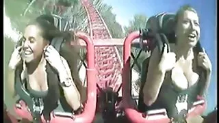 Lauren Philips scopa il suo amante video porno italiani reali a letto con grande piacere.