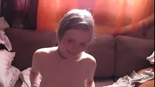 Slut serve xxx italiani amatoriali un amico con un pompino.