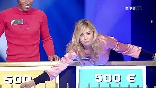 La sorellastra allarga le gambe per il fratello. porno video amatoriali italiani