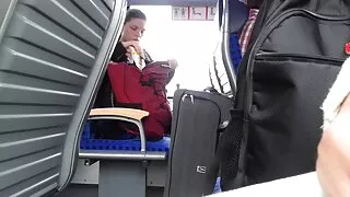 (Cowgirl) la ragazza è in piedi in una posizione e fa sesso. video porno amatoriali coppie italiane