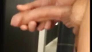 Hermione Ganger accarezza video porno italiani reali i capezzoli e il clitoride con un vibratore.