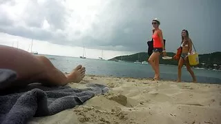 Imbevuto di olio e vero amatoriale italiano porno scopata la figa di una donna cinese.