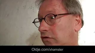 Coniuge video porno amatoriali italiani con dialoghi scopare moglie e la sua amica.