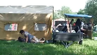 La video porno italiani amatoriali nonna fa disperatamente un pompino a un giovane.