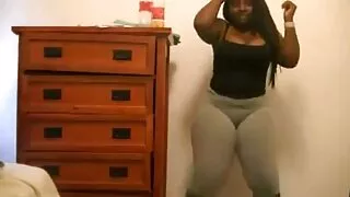 Mina Kay fa sesso anale porno video amatoriali italiani con l'insegnante.